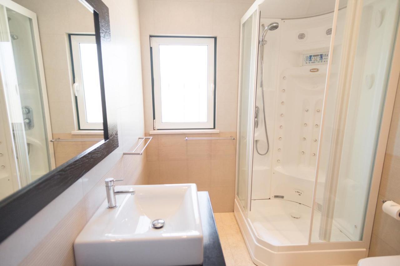 Villa Ria Rose, Alto da Ria 23 - jacuzzi&beach Alvor Exterior foto